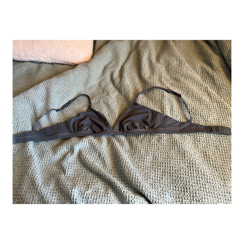 Skims Cotton Jersey triangle bralette in Kyanite. Size large.
